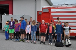 Feuerwehrjugend Kirchham vor der Abreise zum Jugendlager